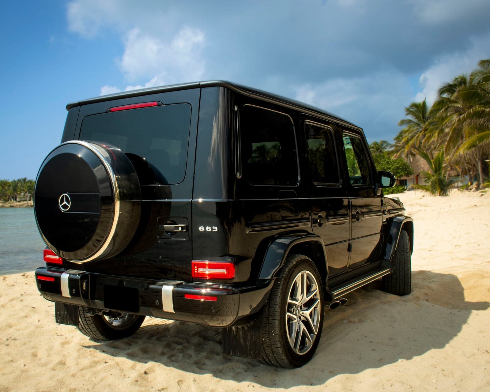 Mercedes-AMG G 63 rental photo 2 in Tulum