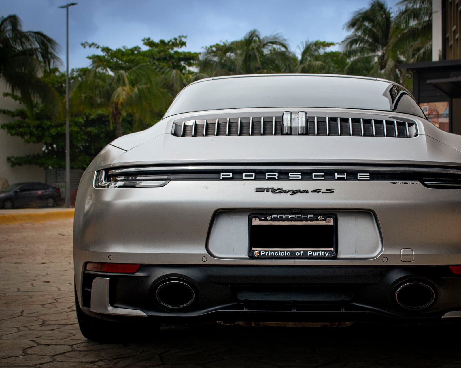 Porsche 911 Targa 4S rental photo 2 in Tulum