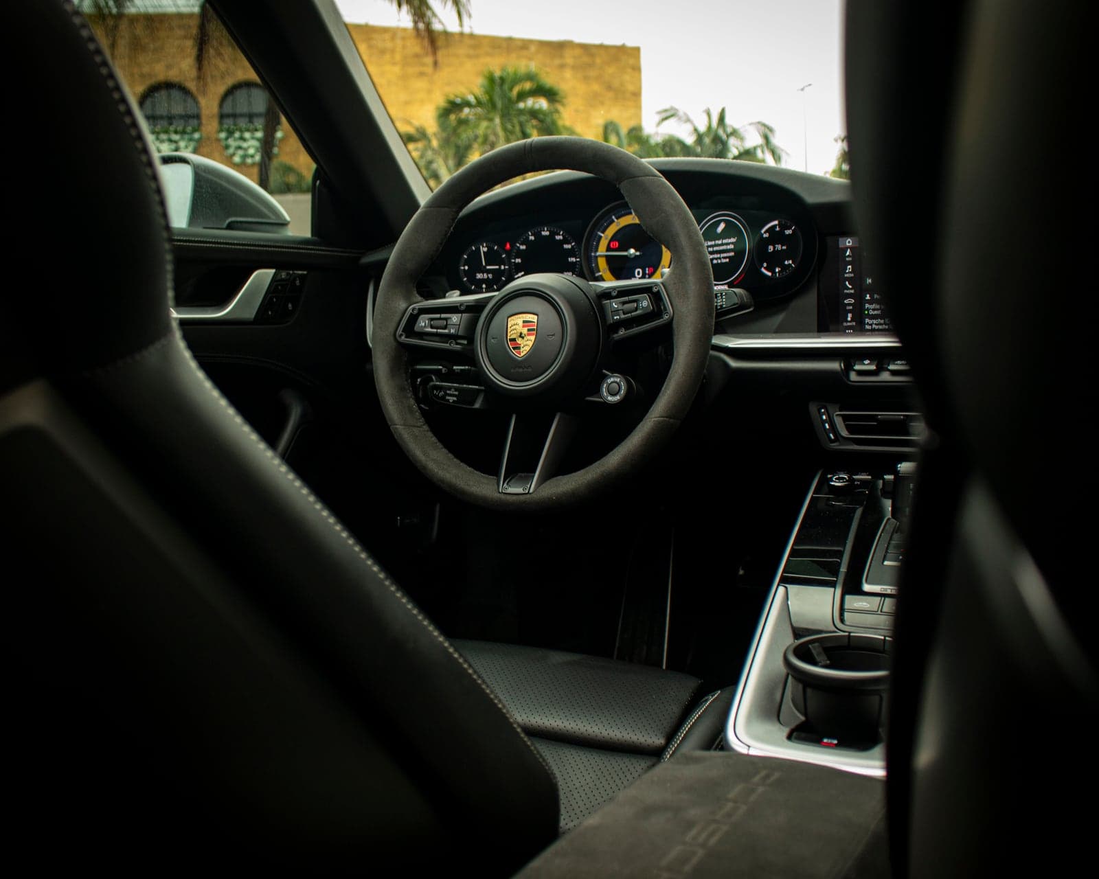 Porsche 911 Targa 4S rental photo 3 in Tulum