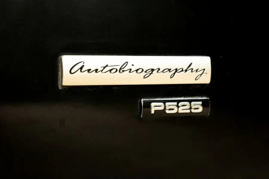 Range Rover Autobiography 50th Anniversary rental photo 4 in Tulum
